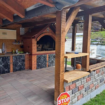 Am Una Lux House Bihac Luaran gambar